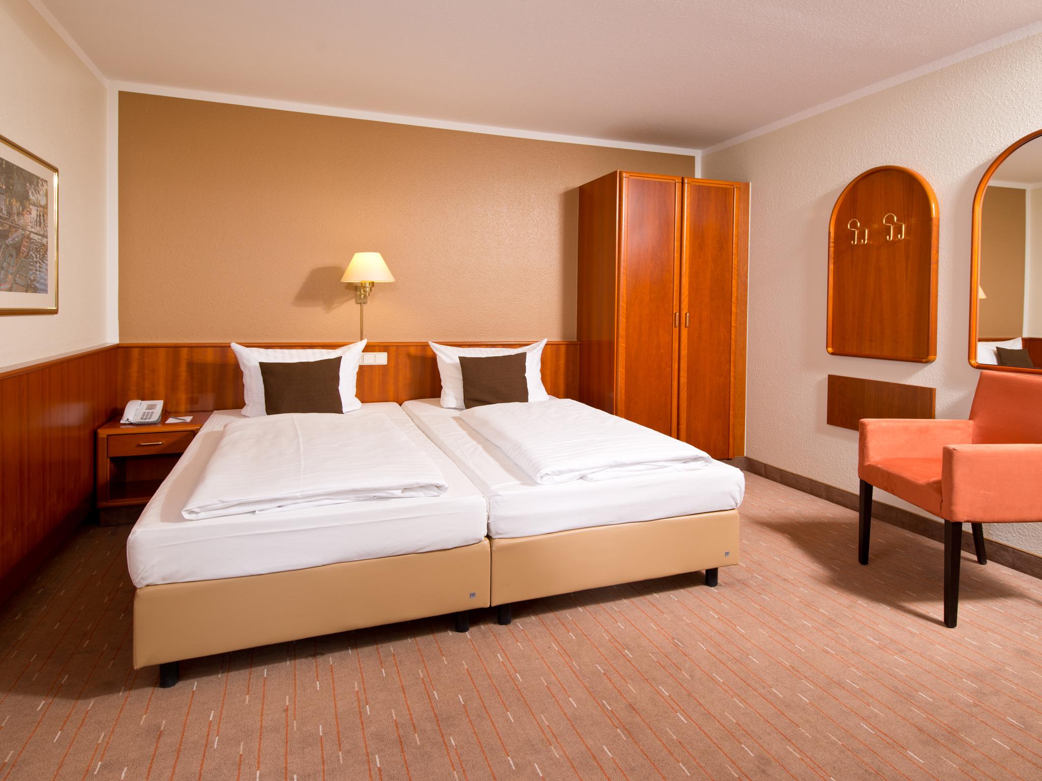 Achat Hotel Schwarzheide Lausitz ภายนอก รูปภาพ