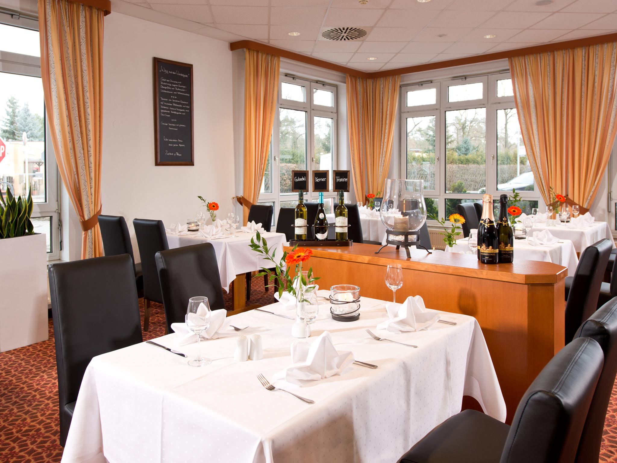 Achat Hotel Schwarzheide Lausitz ภายนอก รูปภาพ